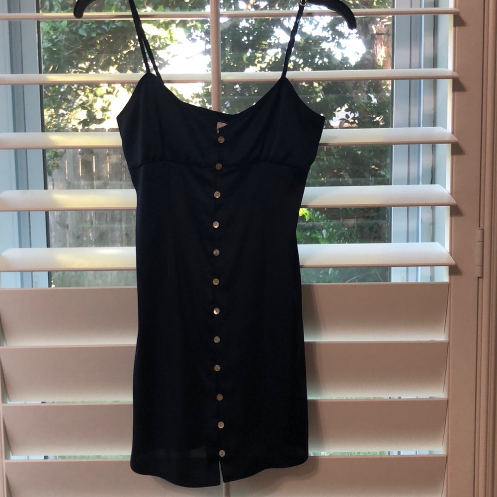 Beautiful Aaritzia Wilfred silk dress